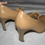 Egy szép női cipő - 1. kép