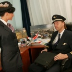 Pilóta és légikutaskísérő - 4. kép