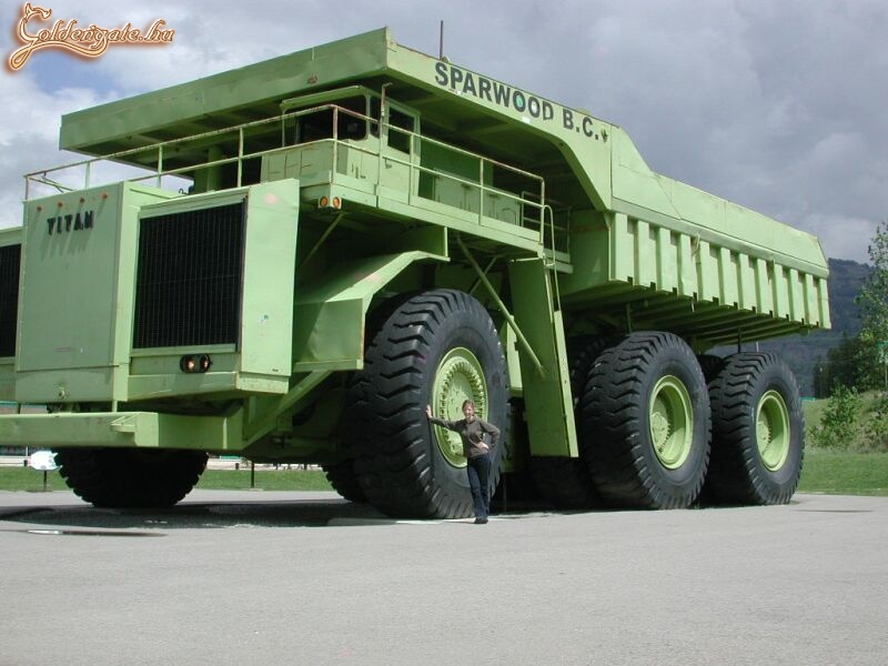 Nagy autó, kis sofőr