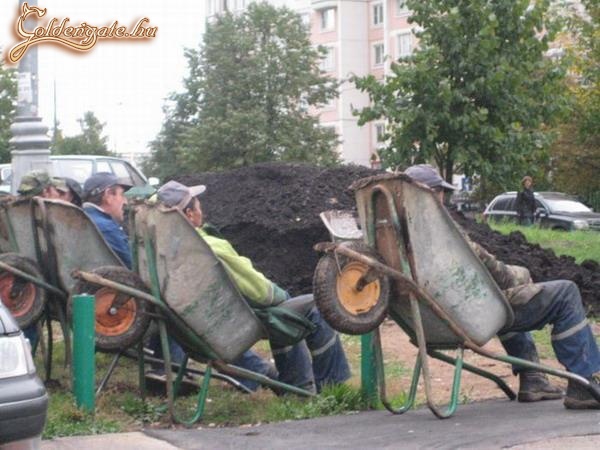 itt a tavasz a közmunka program elindul ..