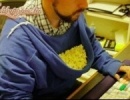 popcorn tartó