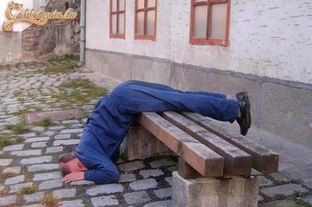 Buszra várva!!