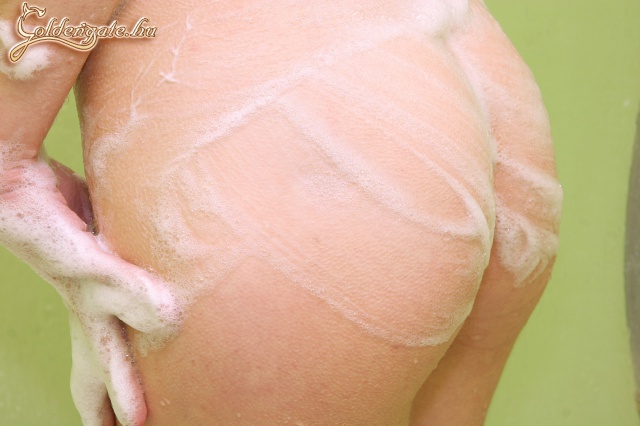 Puncisimi a zuhany alatt - 16. kép