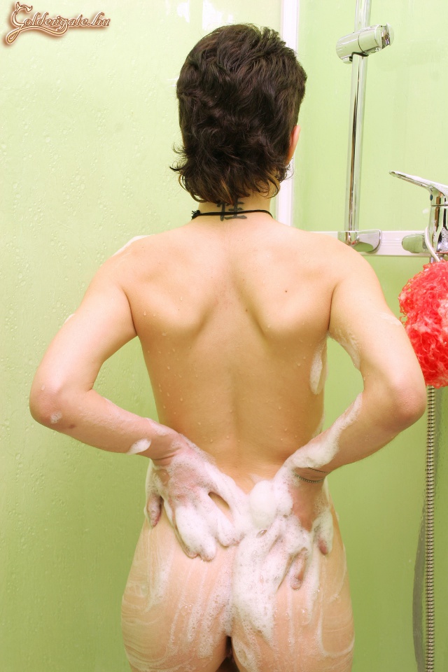 Puncisimi a zuhany alatt - 18. kép