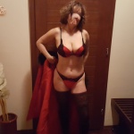 Kiskirálylány egyik kedvenc fehérneműjében - 5. kép