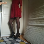 Piros ruhás és fehérneműs képek - 11. kép