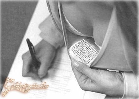 Jó puskázási módszer.. kár, hogy csak csajok használhatják