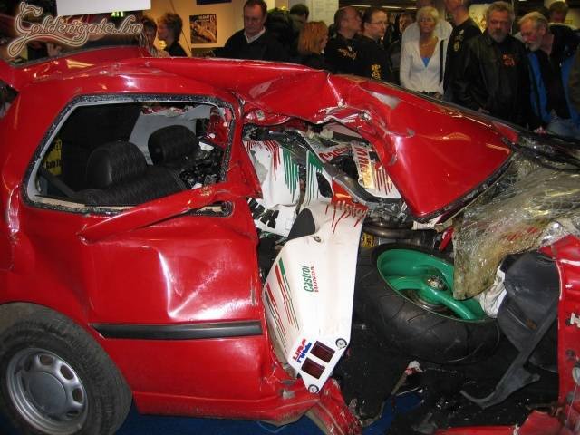 Ha valaki az anyósülésen volt, abból nem sok maradhatott