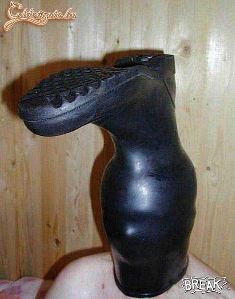 A Csizmafejű fasz (biztos jó neki valamiért)