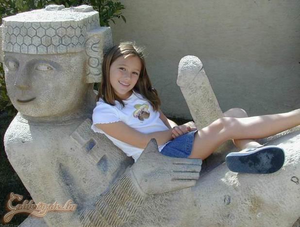 Köcsög kélysóvár szobor