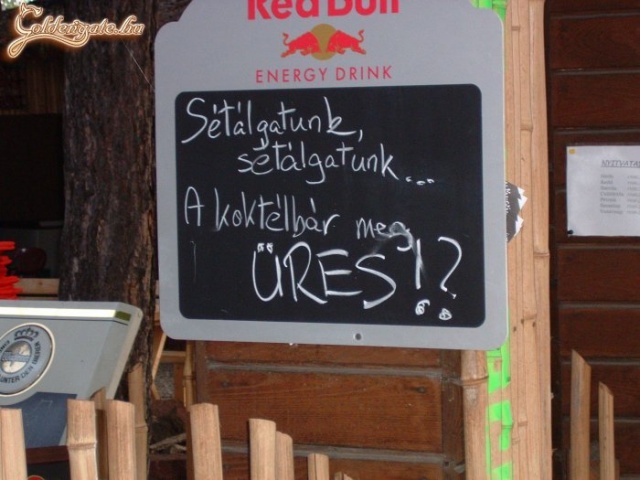 Sétálgatunk, sétálgatunk ?