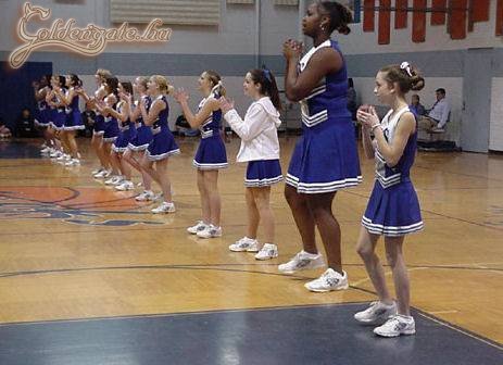 Nem vagy nagy kislányom, csak a többiek fejletlenek! :)