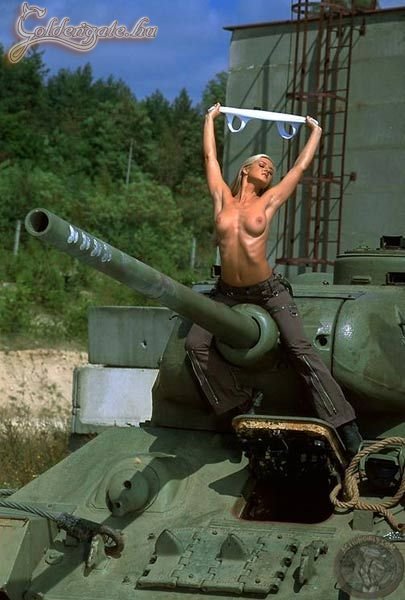 Szeretkezz, ne háborúzz!