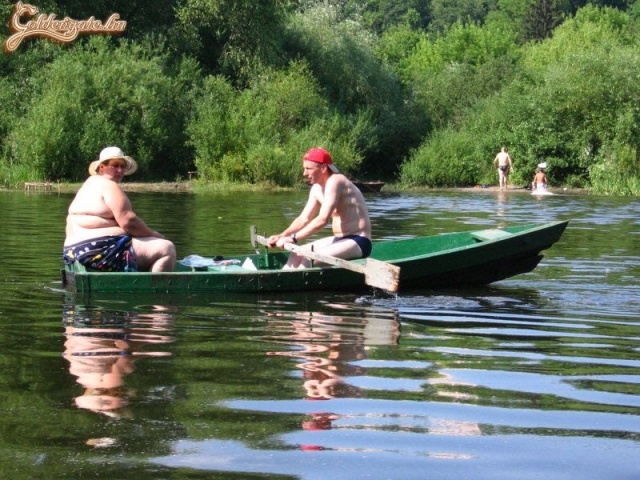 Kedves Utasaink! Kérem hagyják el a fedélzetet, süllyedünk!!!
