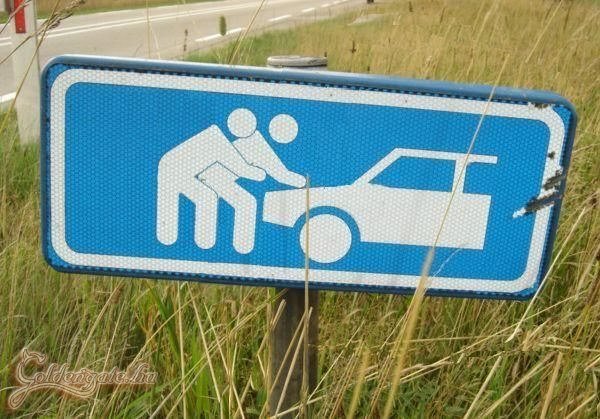 Hm, vajon mi lehet ezen az útszakaszon?