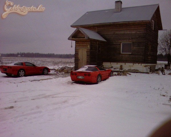 Hiába, nem futja jó kocsira is és jó házra is egyszerre