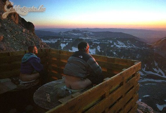 Toalettemet kiadnám kiváló panorámával