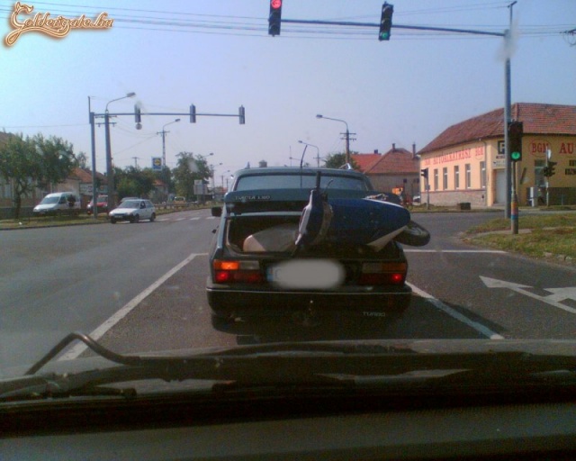 Praktikus robogó szállítás