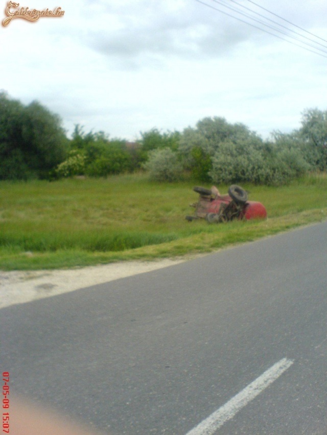 Jól leparkolt a sittes kocsi