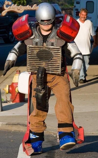 A robotzsaru visszatért!