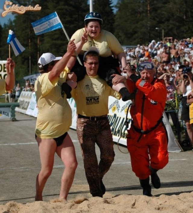 Józsi! Fogjad má', nehogy leessen!