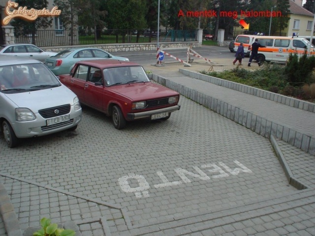 Mentő parkoló