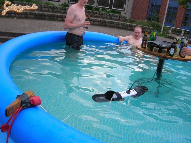 Te is beülnél melléjük?