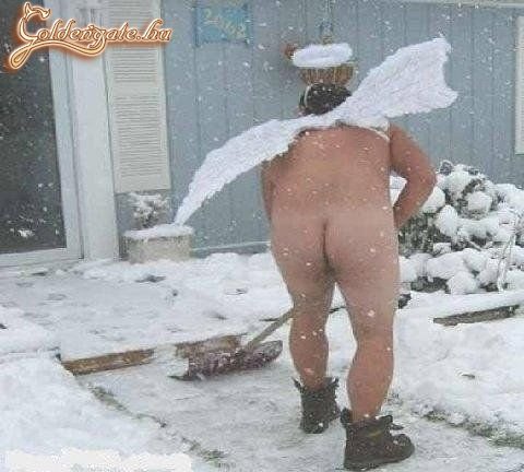 Esik a hó? Nem gond, itt a lapátoló angyal!