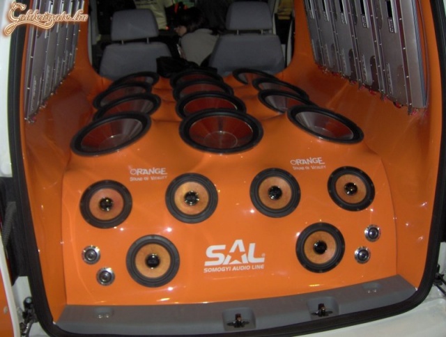 Autó hifi extra
