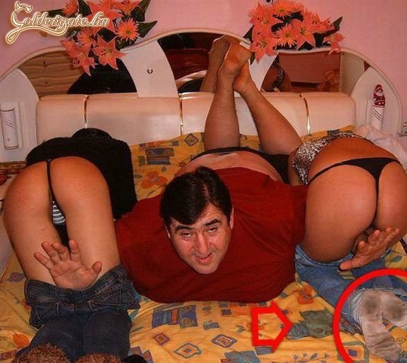 Annyira részeg a fater, hogy a zokni fel sem tűnt neki