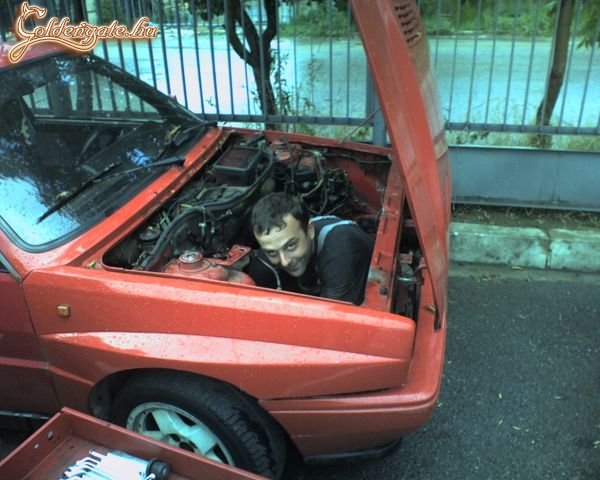 Szerelés testközelből