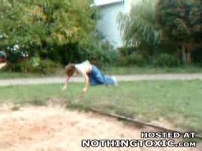 Kicsi Neo rossz kapszulát vett be az ugrás előtt