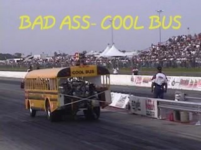 Ismét az iskolabusz!