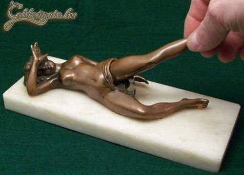 Jó lenne egy ilyen az asztalomra...