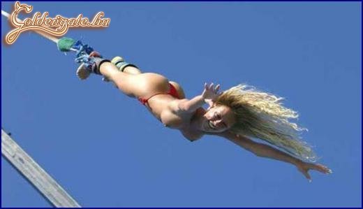 Így még többen néznék a bungee jumping-ot. Csak nehogy nagyon megijedjen a hölgy! :)