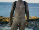 Nudista futás a naturista paradicsomban nyáron
