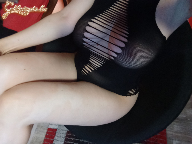 busty girl - 44. kép