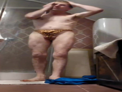 Józsika fürdik meztelen 