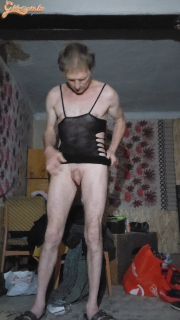 Józsika meztelen rucijat veszifel  - 13. kép