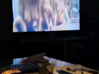 Mikor chatan kérdik, ki mire... 