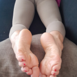 Footjob félálomban - 1. kép