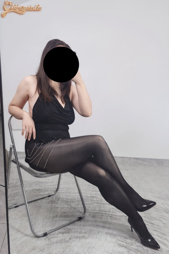 My wife with a stunning figure - 8. kép