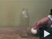 Hogyan fér be egy tojás az üvegbe?