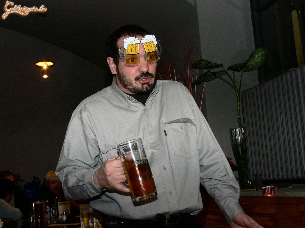 Sörfesztivál kötelező viselet