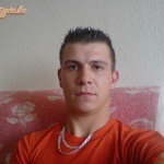 ez vagyok en kinel kelek csajok?:) - 3. kép