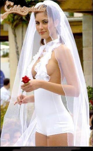 Menyasszonyi ruha.